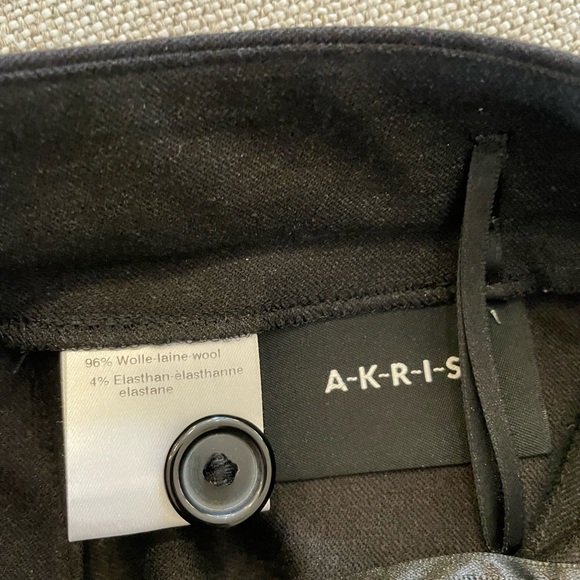 A-K-R-I-S- AKRIS Flat Front Felted Stretch Wool Trouser in Gray Size 10 $1295 - Picture 8 of 8